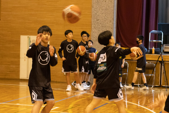 MP3Larks BASKETBALL SCHOOL練習について